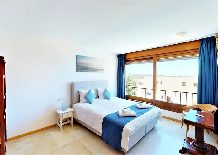 Lomas De Monteros - With Seaviews アパート *