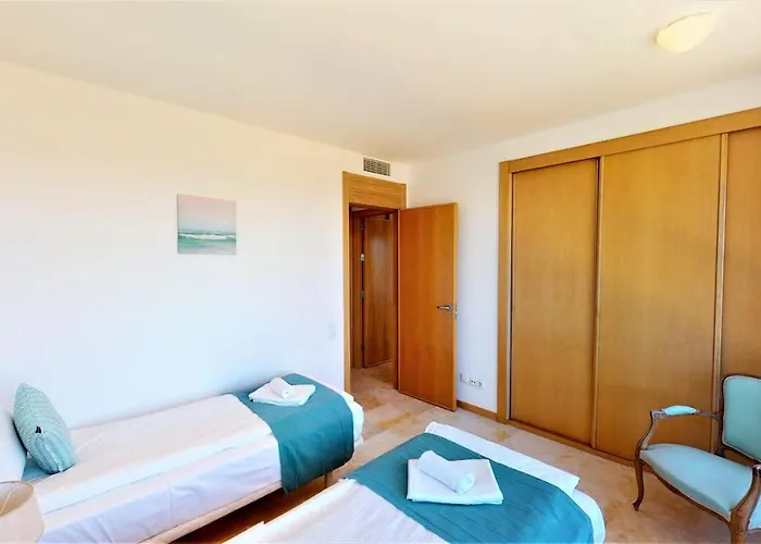 Lomas De Monteros - With Seaviews アパート *